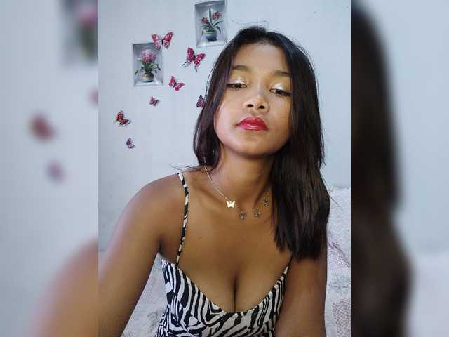 Valentina15 live cam on BongaCams