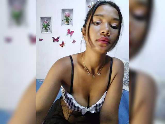Valentina15 live cam on BongaCams