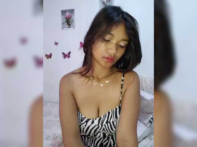 Valentina15 live cam on BongaCams