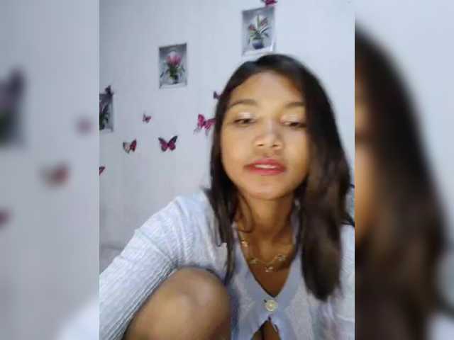 Valentina15 live cam on BongaCams
