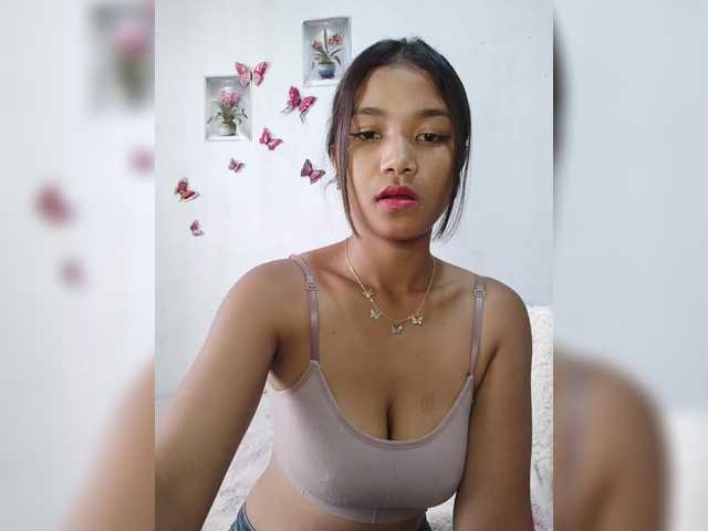 Valentina15 live cam on BongaCams