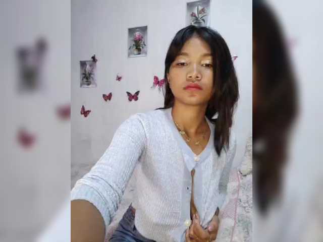Valentina15 live cam on BongaCams