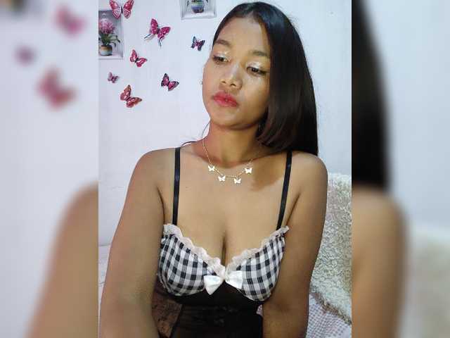 Valentina15 live cam on BongaCams