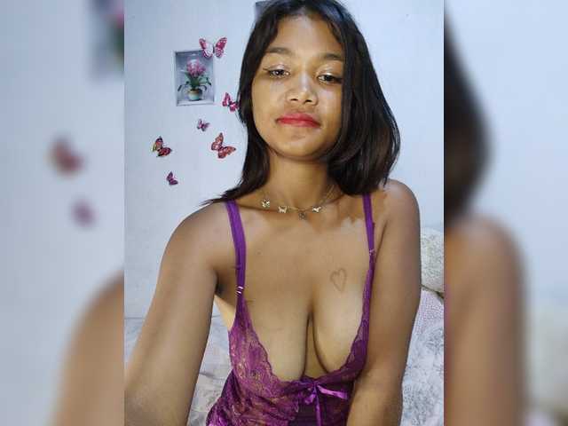 Valentina15 live cam on BongaCams