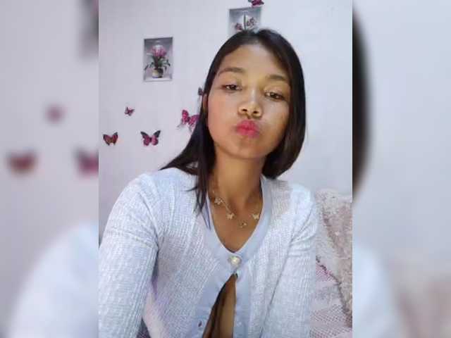 Valentina15 live cam on BongaCams