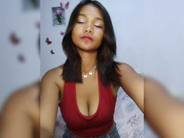 Valentina15 live cam on BongaCams