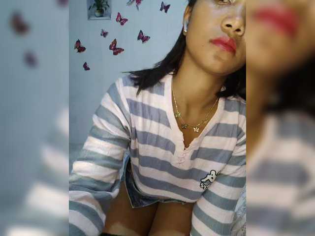 Valentina15 live cam on BongaCams
