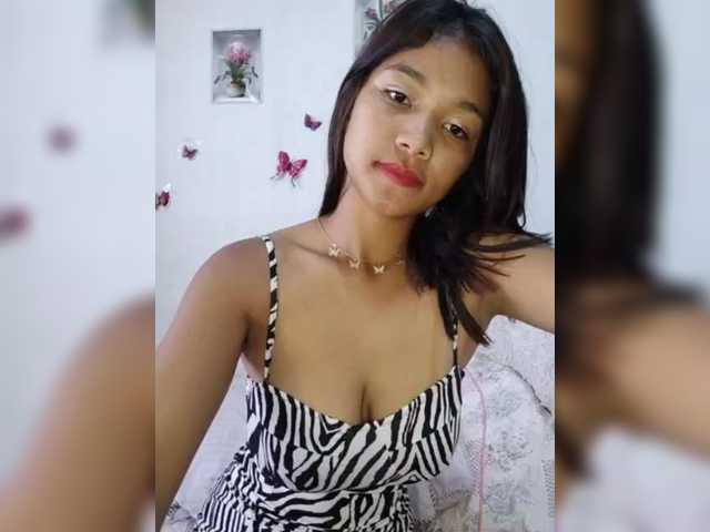 Valentina15 live cam on BongaCams