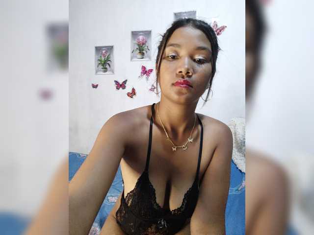 Valentina15 live cam on BongaCams