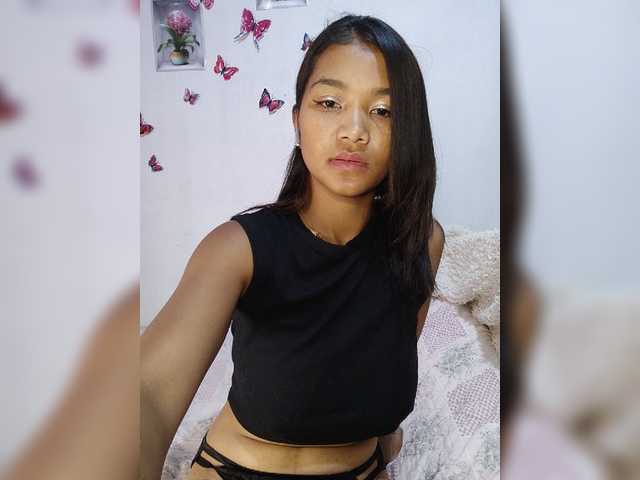 Valentina15 live cam on BongaCams