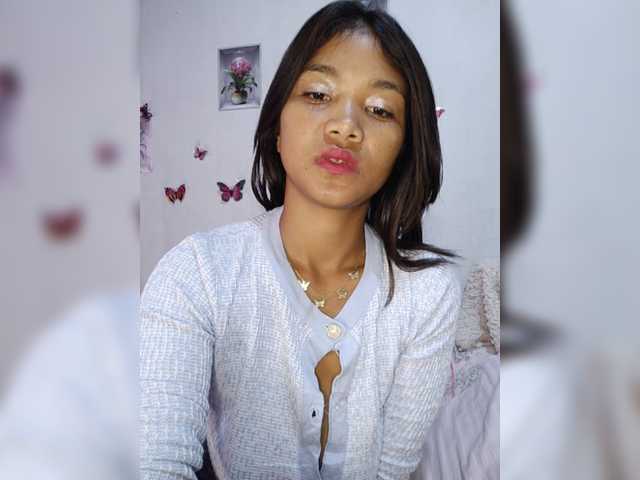 Valentina15 live cam on BongaCams