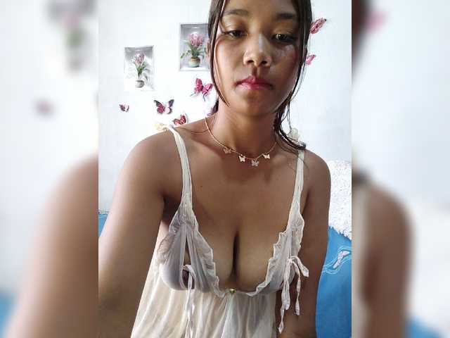 Valentina15 live cam on BongaCams
