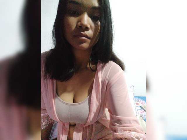 le modèle Valentina15 est en webcam porno dans un show sur le site bongacams, il possède les tags suivants: Ebony,Brunette,Shaved