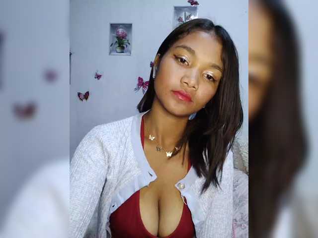 Valentina15 live cam on BongaCams