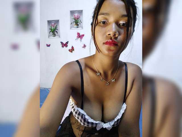 Valentina15 live cam on BongaCams