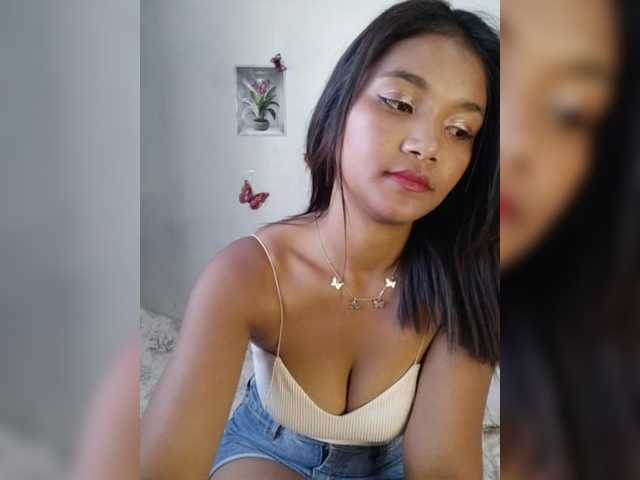 Valentina15 live cam on BongaCams