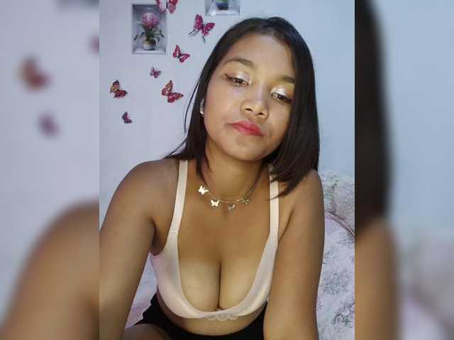 Valentina15 live cam on BongaCams