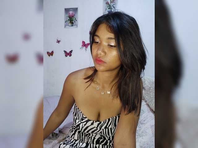 Valentina15 live cam on BongaCams