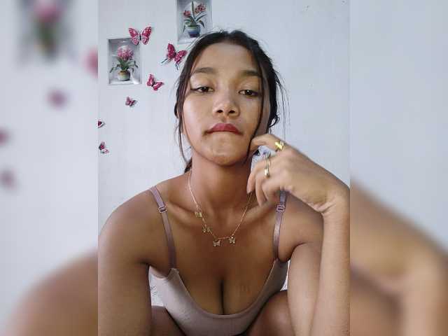 Valentina15 live cam on BongaCams