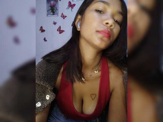 Valentina15 live cam on BongaCams