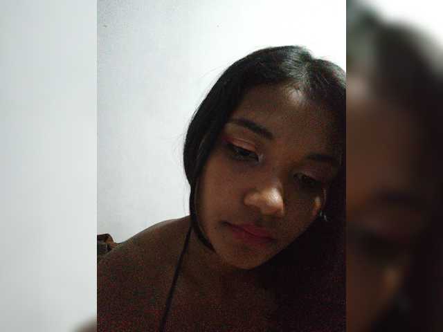 le modèle Valentina15 est en webcam porno dans un show sur le site bongacams, il possède les tags suivants: Ebony,Brunette,Shaved