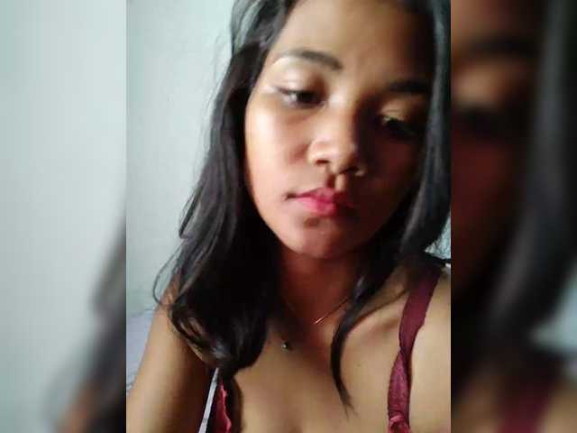 le modèle Valentina15 est en webcam porno dans un show sur le site bongacams, il possède les tags suivants: Ebony,Brunette,Shaved