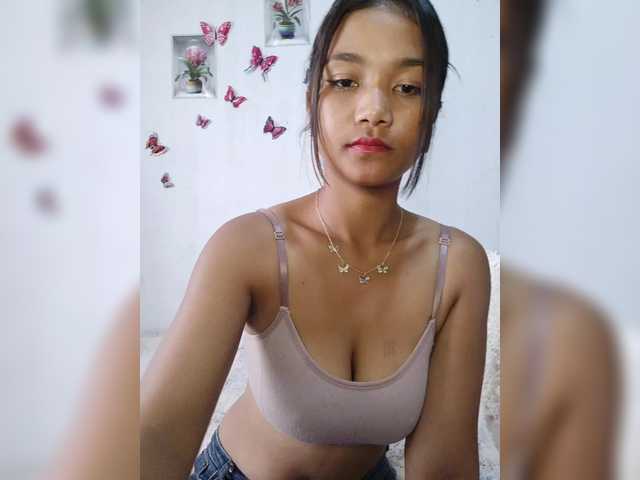Valentina15 live cam on BongaCams