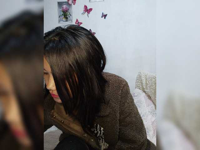 Valentina15 live cam on BongaCams