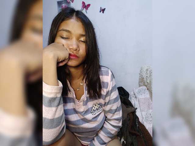 Valentina15 live cam on BongaCams