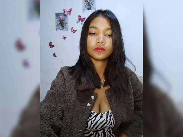 Valentina15 live cam on BongaCams