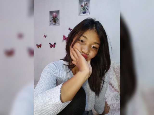 Valentina15 live cam on BongaCams