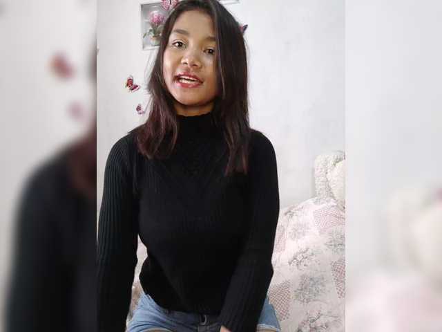 Valentina15 live cam on BongaCams