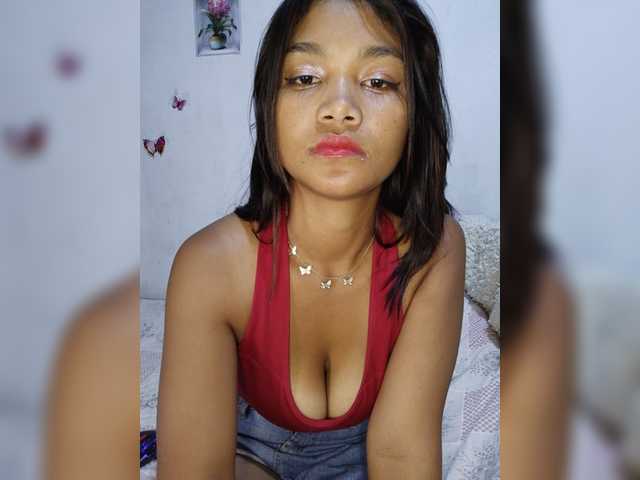Valentina15 live cam on BongaCams