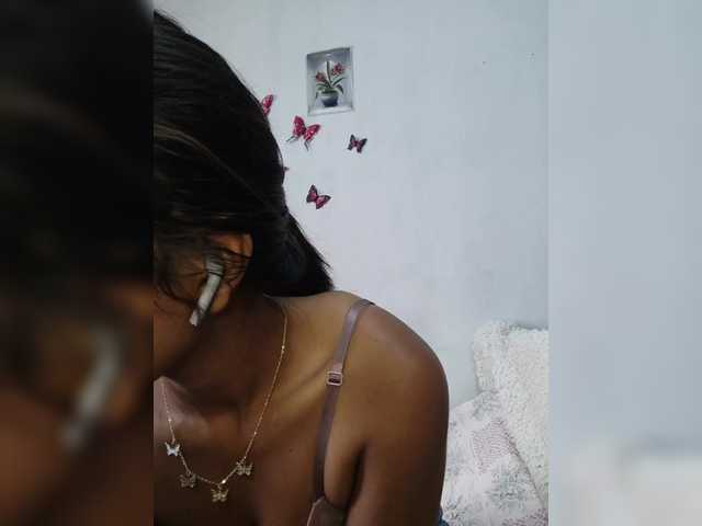 Valentina15 live cam on BongaCams