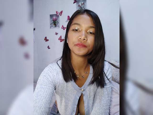 Valentina15 live cam on BongaCams