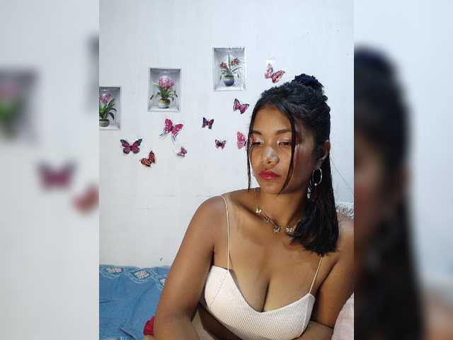 Valentina15 live cam on BongaCams