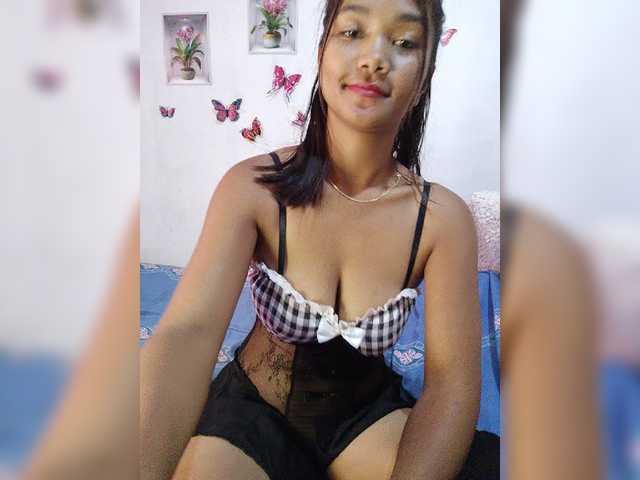 Valentina15 live cam on BongaCams