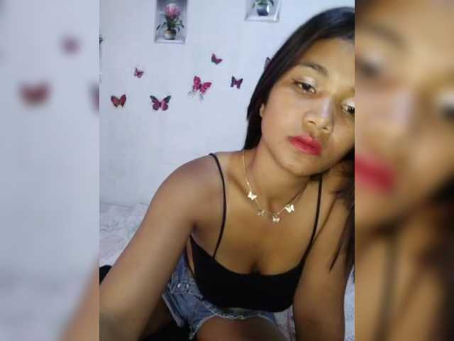 Valentina15 live cam on BongaCams