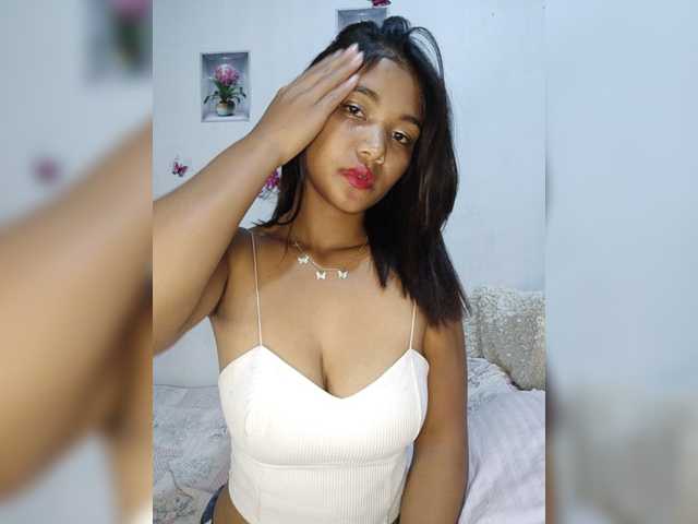 Valentina15 live cam on BongaCams