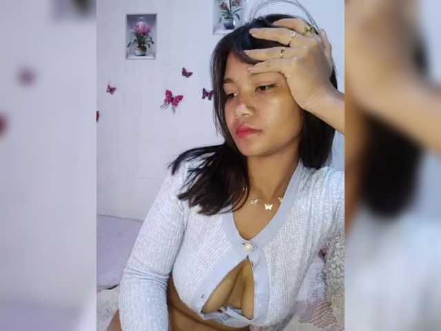 Valentina15 live cam on BongaCams