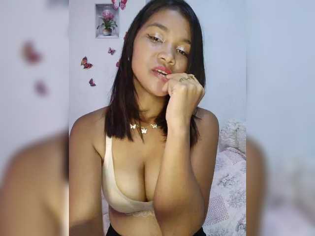Valentina15 live cam on BongaCams