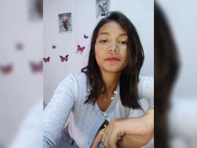Valentina15 live cam on BongaCams