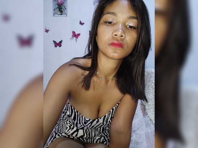 Valentina15 live cam on BongaCams