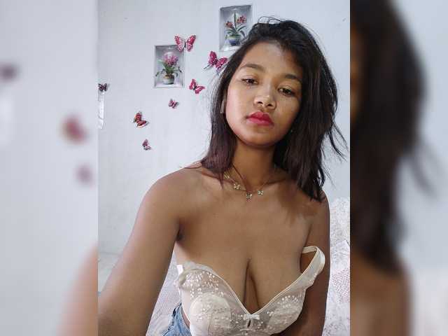 Valentina15 live cam on BongaCams