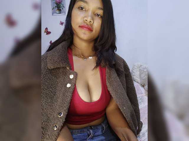 Valentina15 live cam on BongaCams