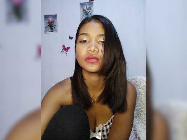 Valentina15 live cam on BongaCams