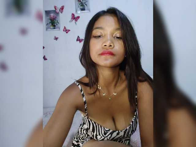 Valentina15 live cam on BongaCams