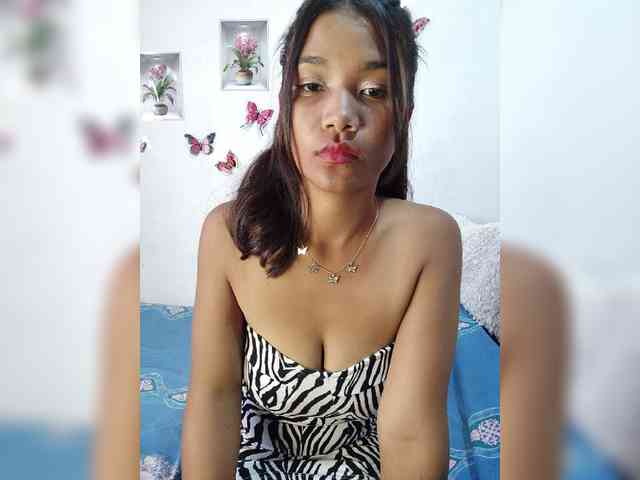 Model: Valentina15
