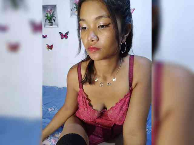 Model: Valentina15