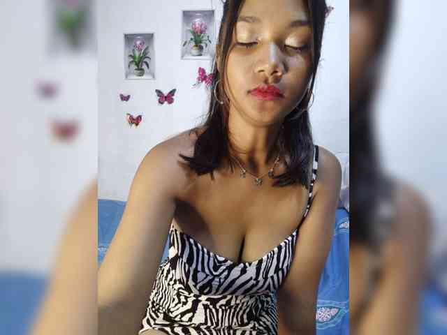 Model: Valentina15